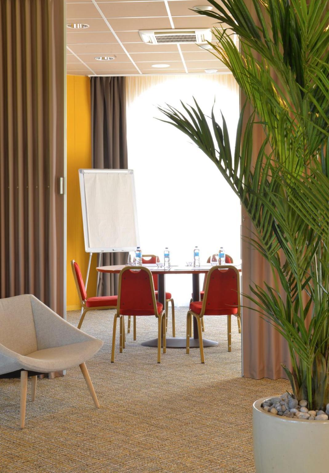 Hotel De Diane Sables-dʼOr-les-Pins Exteriör bild